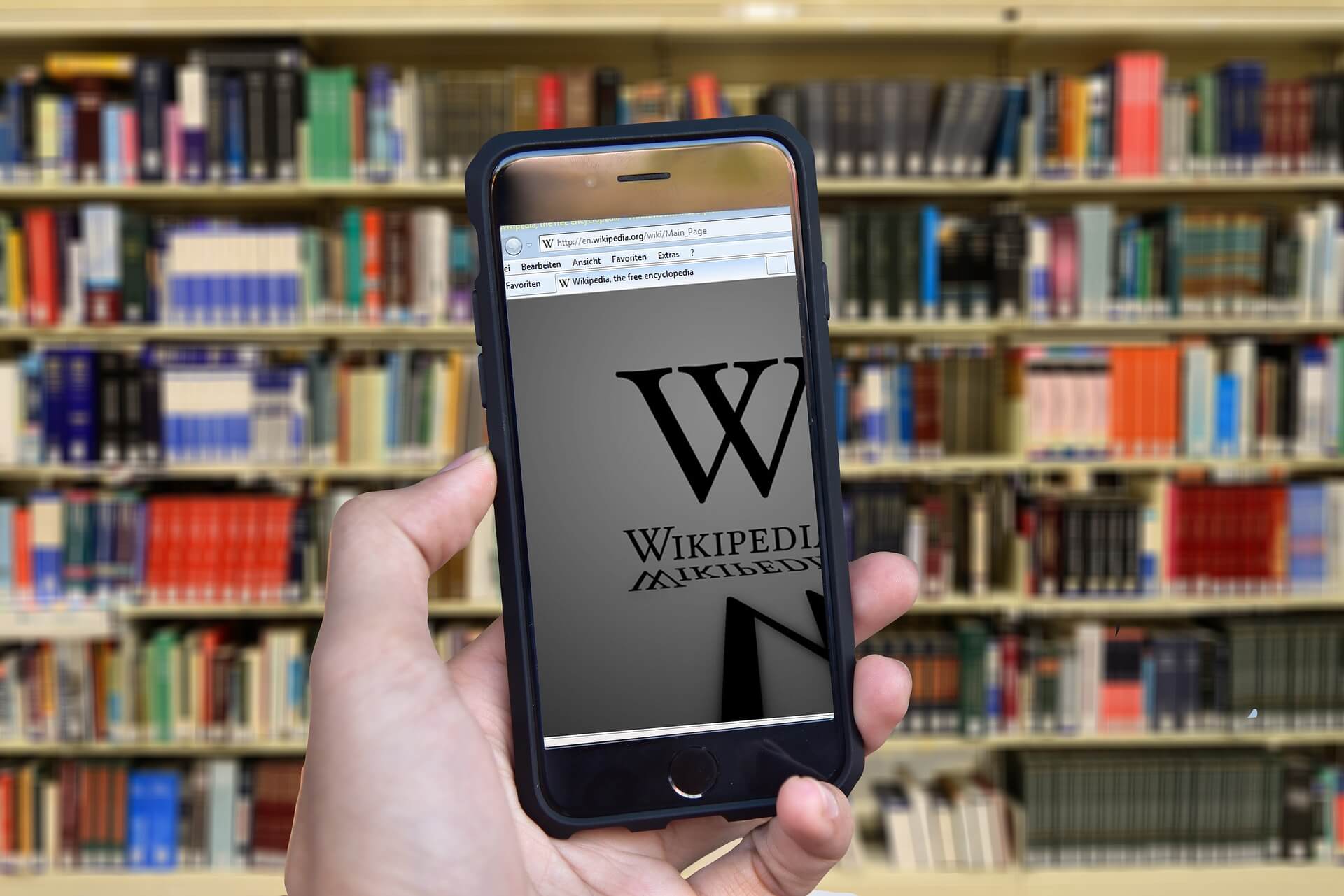 wikipedia-facebook