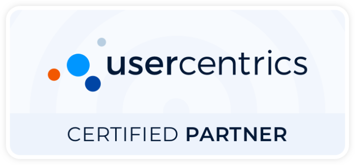 A kép a Usercentrics logót tartalmazza, amely három kört tartalmaz narancssárga, világoskék és sötétkék színekben. A logó mellett a usercentrics, alatta pedig félkövéren a „CERTIFIED PARTNER” felirat szerepel.